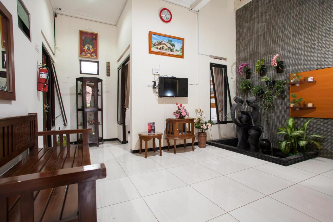 Reddoorz Syariah Near Singha Merjosari Park Malang Exterior foto