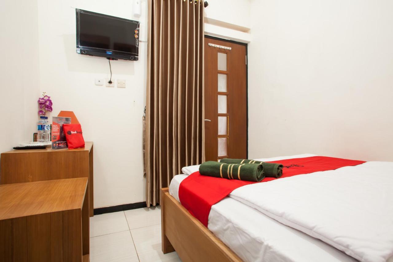 Reddoorz Syariah Near Singha Merjosari Park Malang Exterior foto